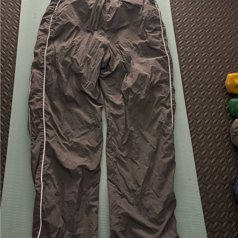 Hollister GRAY baggy track Joggers with White Accent size men’s medium - Picture 2 of 6